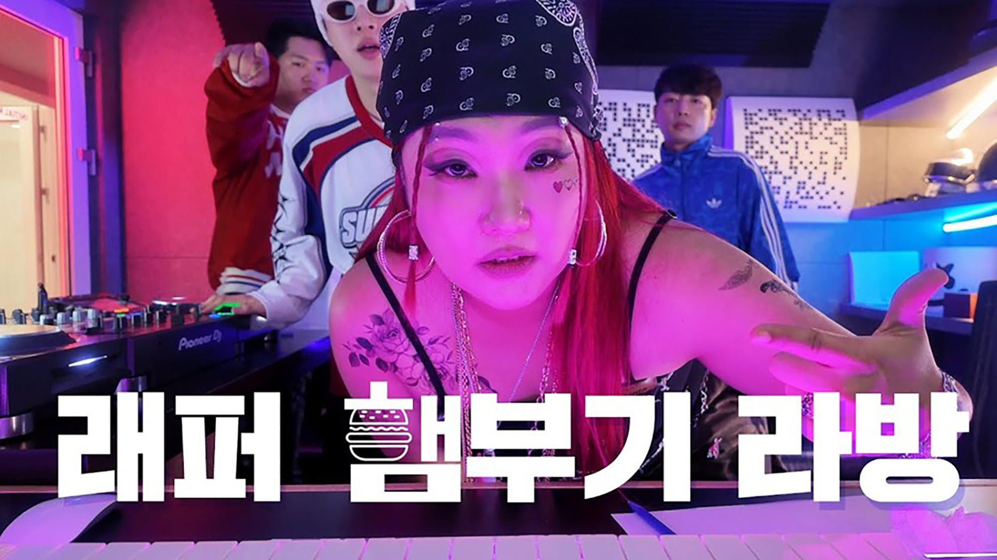 comedian_lee_su_ji_multi_character_content